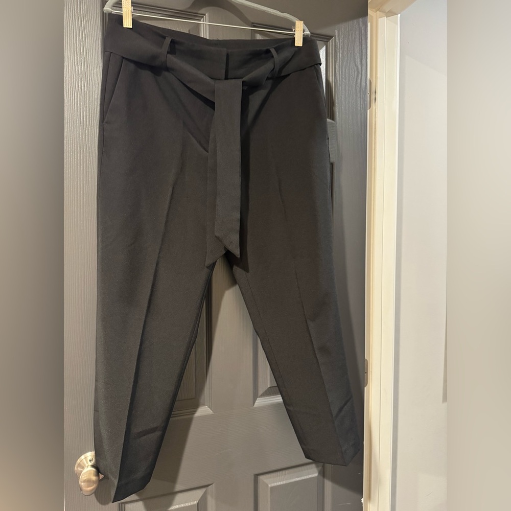 DKNY Black High Waisted Tie Waist Pants Size 12 Paperbag Ankle Work Chic NWOT - Picture 6 of 10
